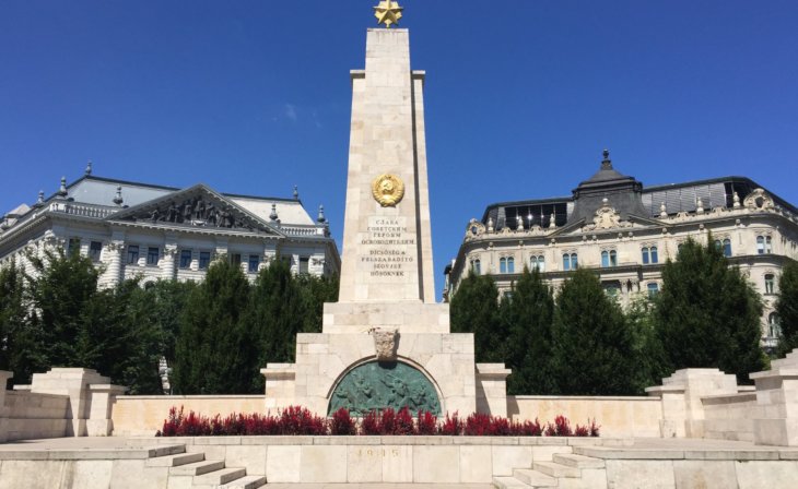 Place de la Libertée (Szabadsag tér) Budapest Place de la Libertée (Szabadsag tér) Budapest