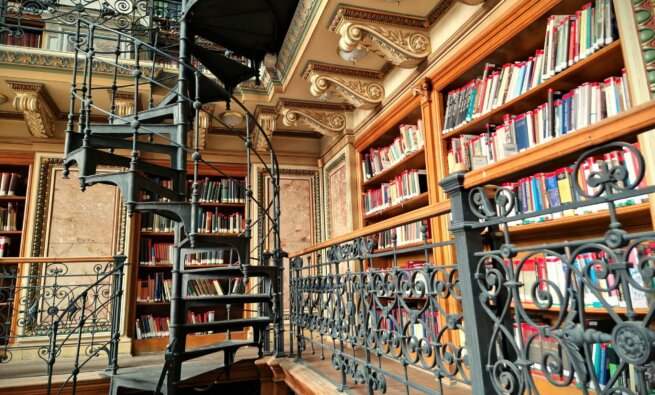 Insolite Budapest - Bibliotheque ELTE